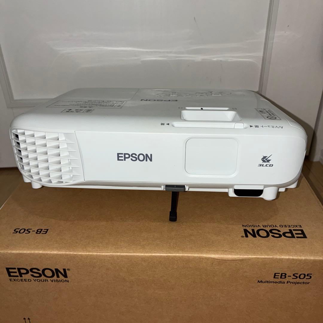 【美品】　エプソン ビジネスプロジェクター EB-S05 ランプ点灯時間195H