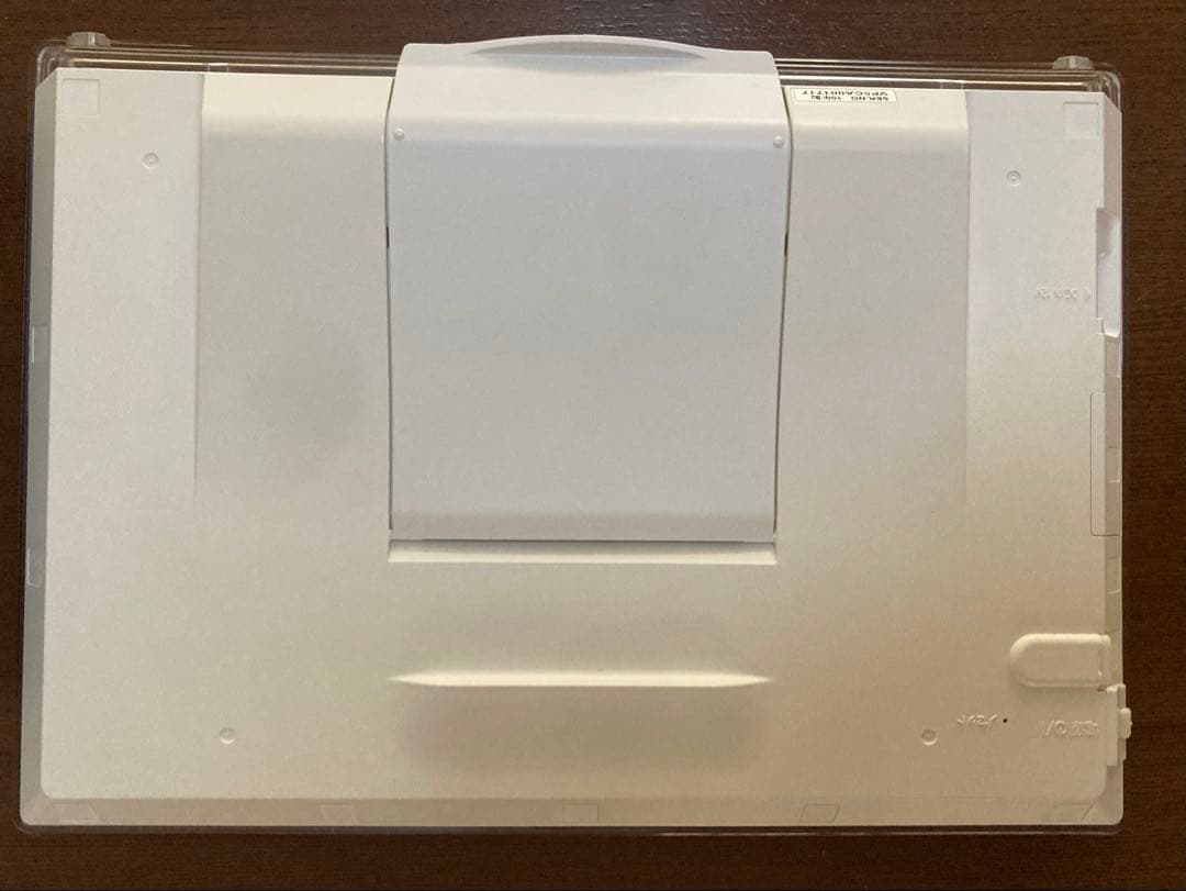 UN-10E5-W プライベート・ビエラ ポータブルテレビ