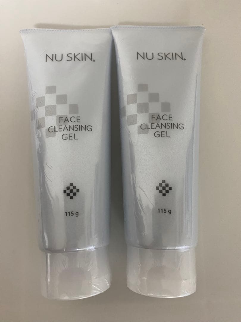 ニュースキン　フェイスクレンジングジェル　4本セット 新品未開封