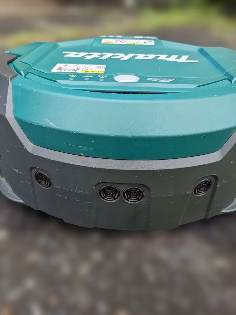 Makita ロボット掃除機 RC200D ※バッテリーなし