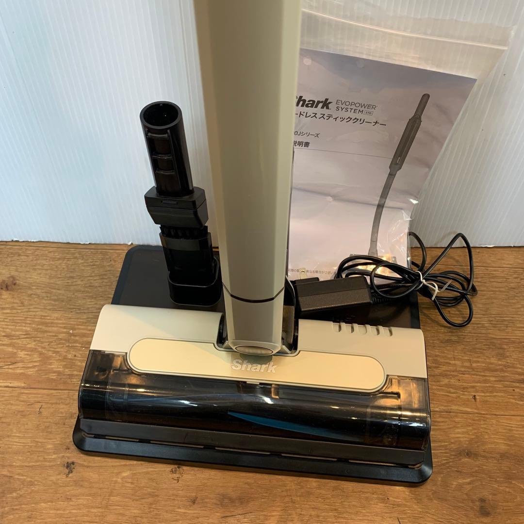 Shark シャーク コードレス　スティッククリーナー　CS102JGY