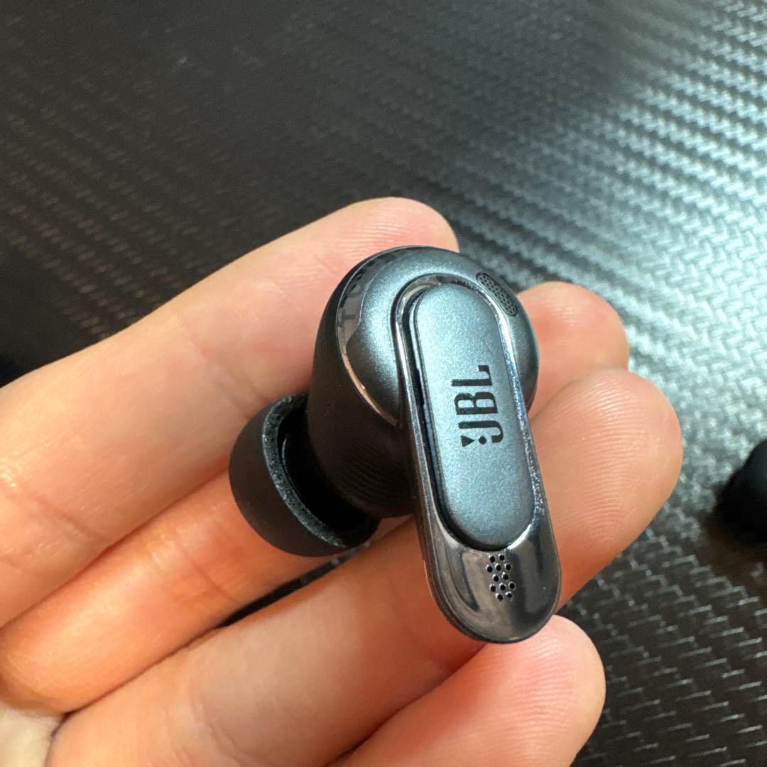 JBL TOUR PRO 3 ブラック　ワイヤレスイヤホン