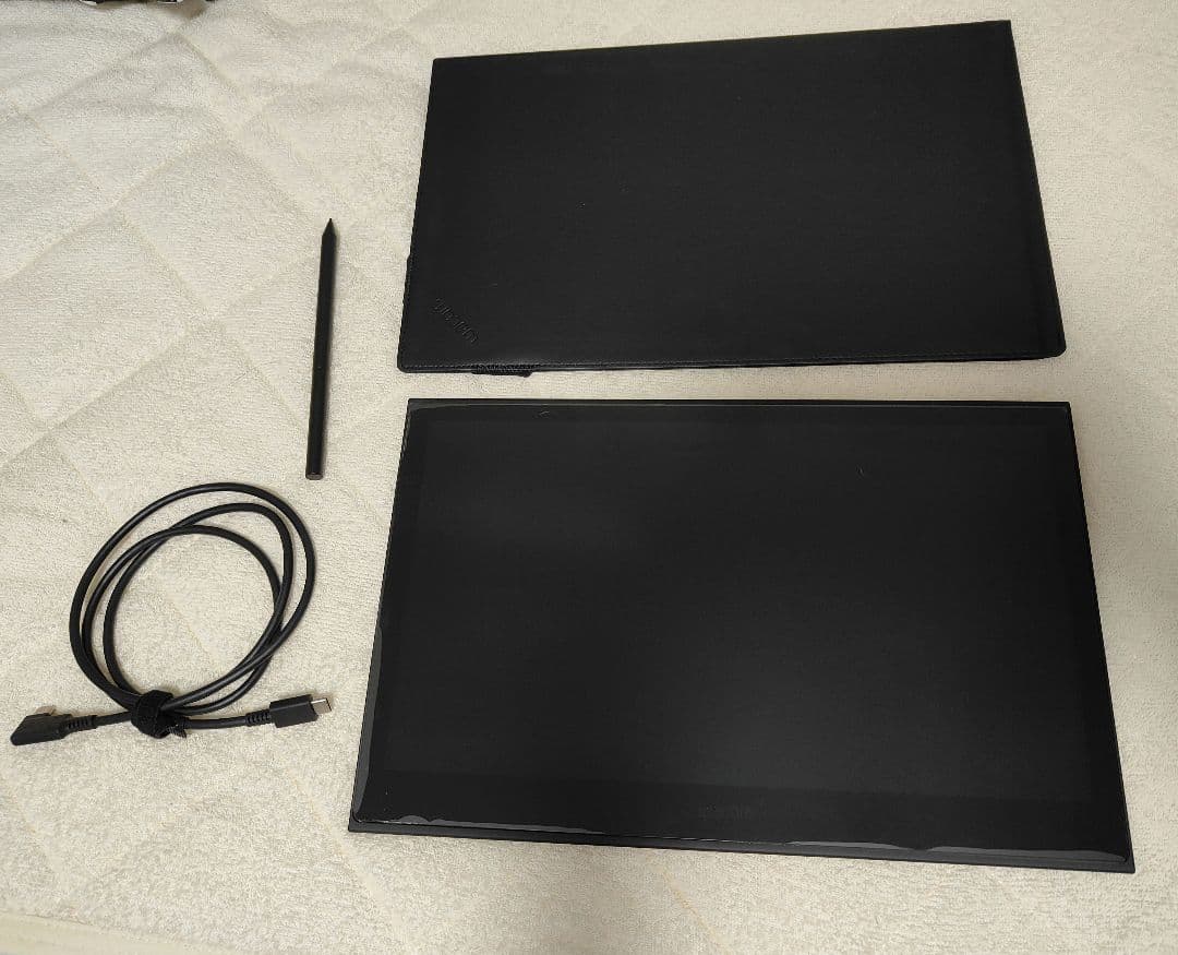 Wacom Movink13 純正スリーブ付