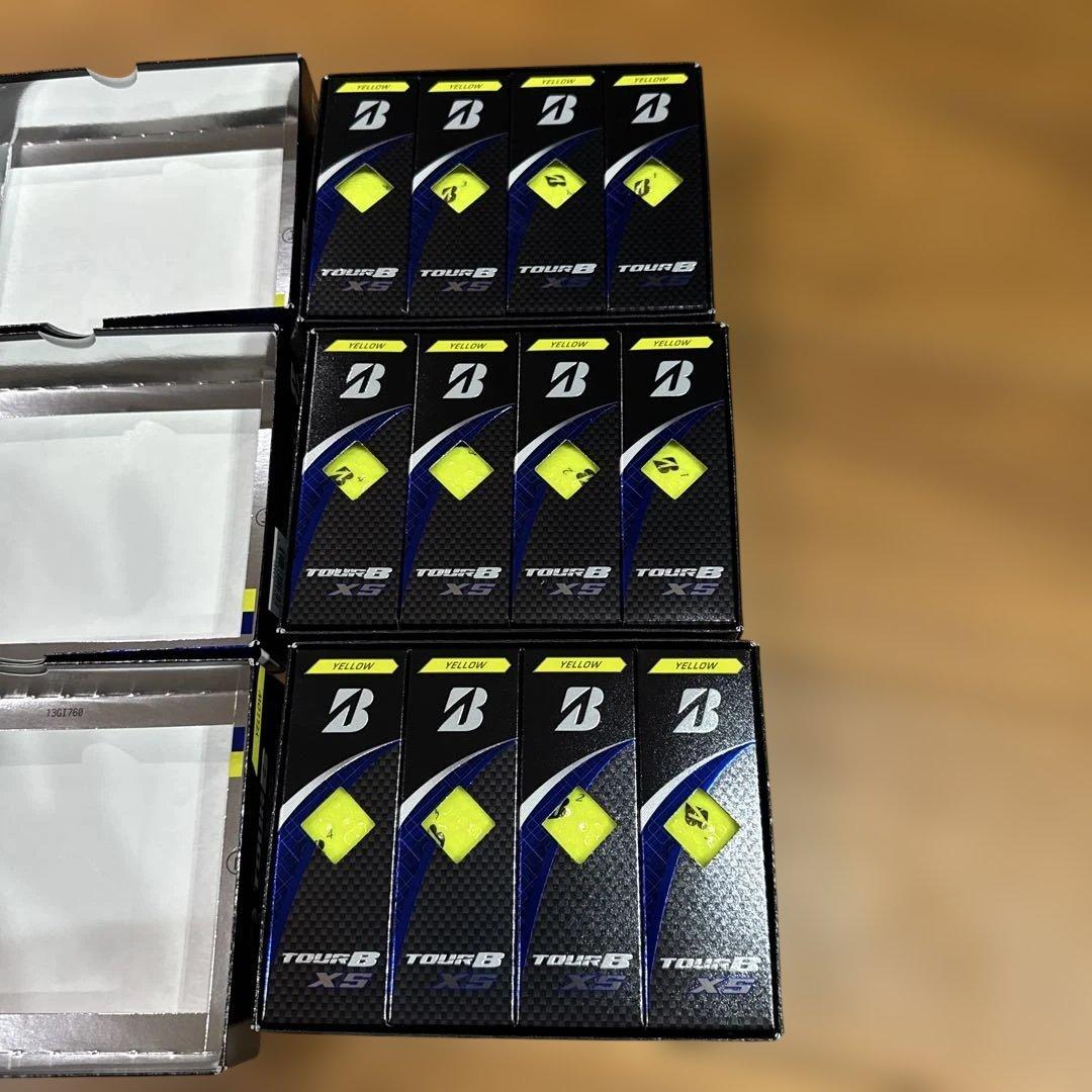 ブリヂストン TOUR B XS ゴルフボール ３ケース　新品