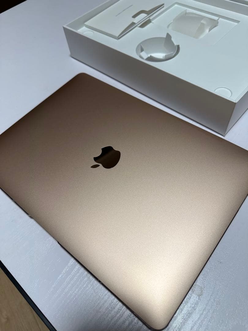 Apple MacBook Air (M1, 8GB, 512GB,ゴールド)