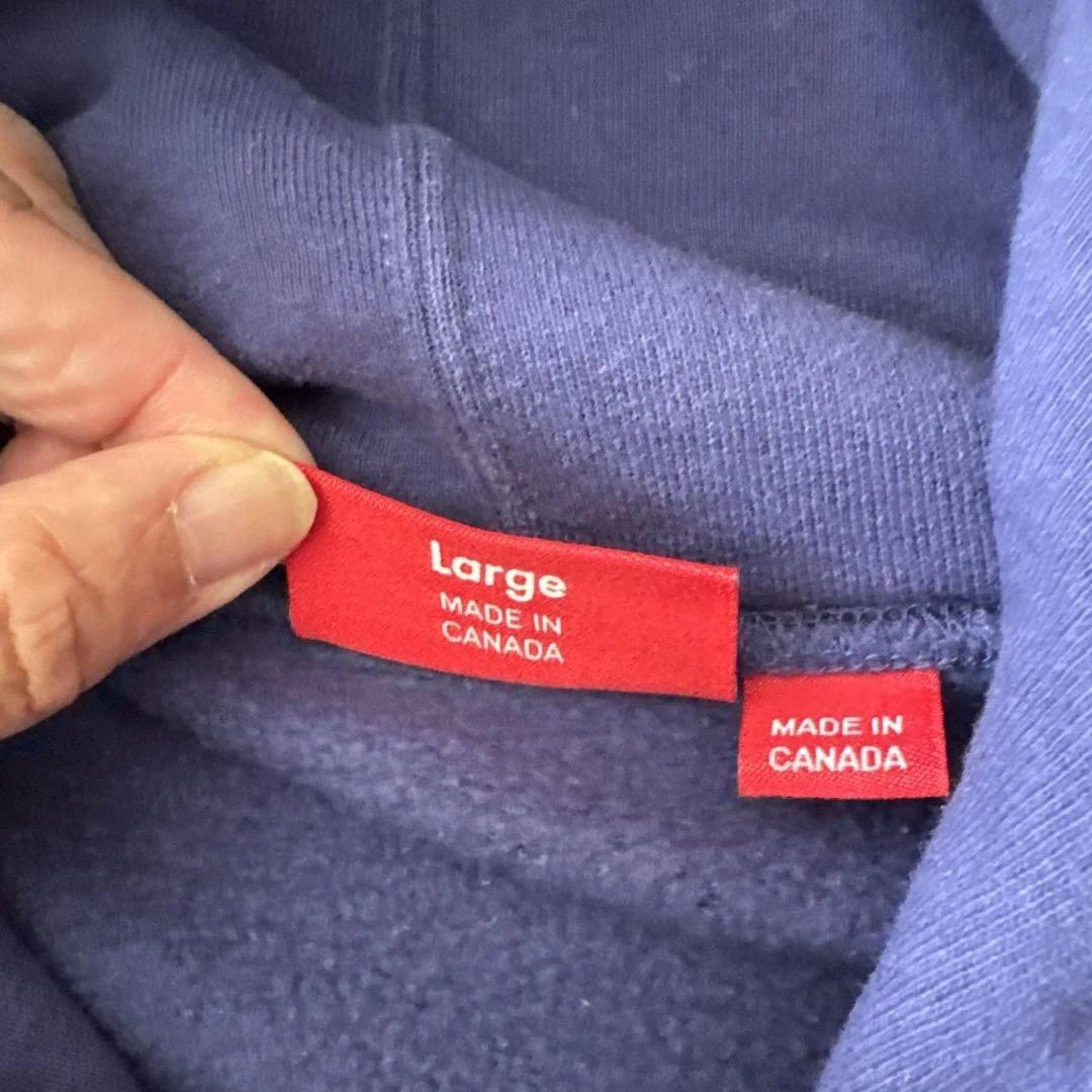 パパイヤ松本様Supreme ネイビー スモールロゴ　フード付きスウェット