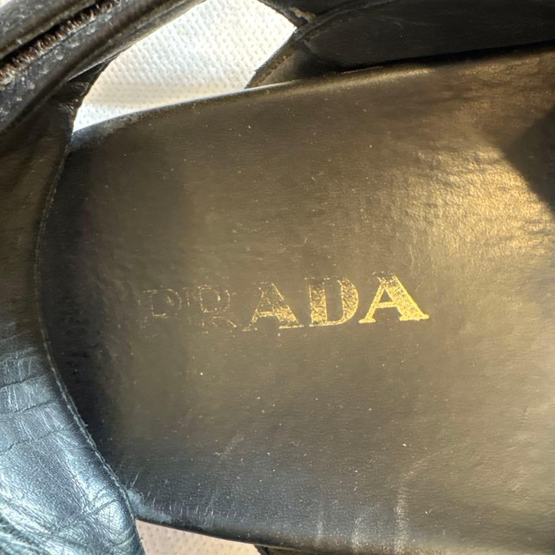 24時間以内発送！早い者勝ち！定価100000！PRADA ブラックサンダル