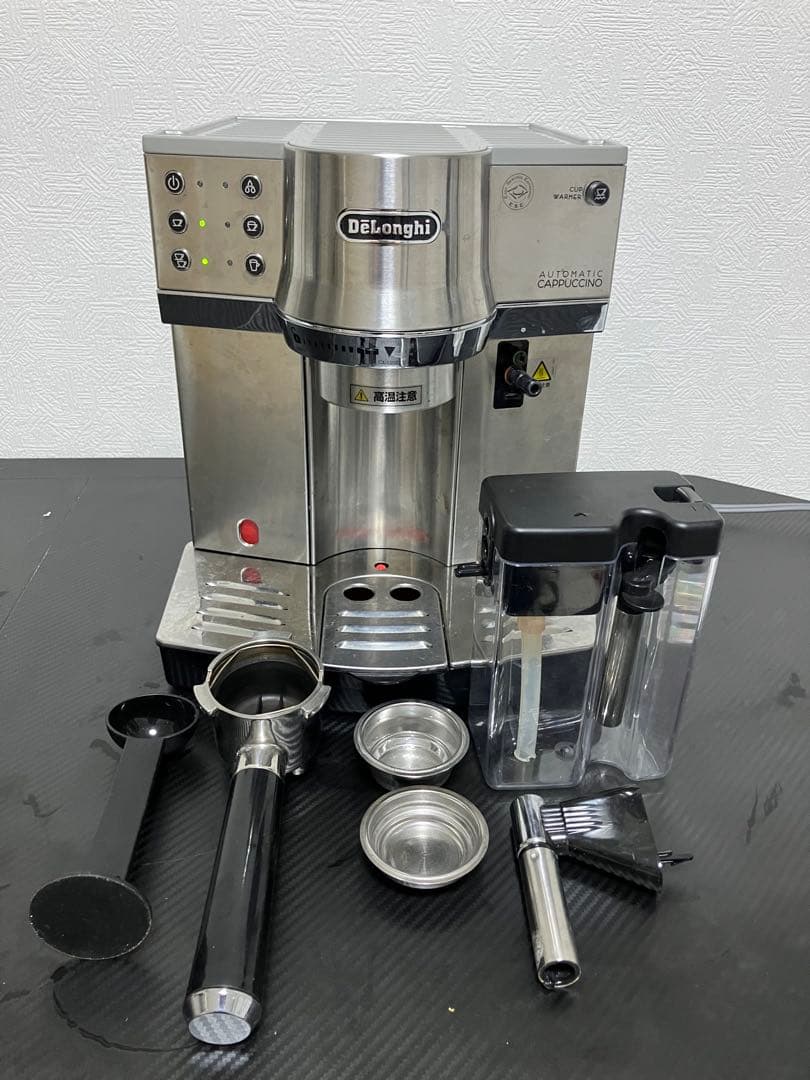や*い様 De'Longhi エスプレッソマシン 自動カプチーノ機能EC860M