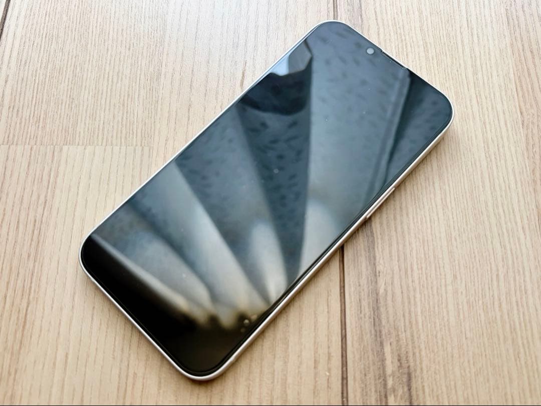 iPhone13 256GB スターライト（ホワイト）