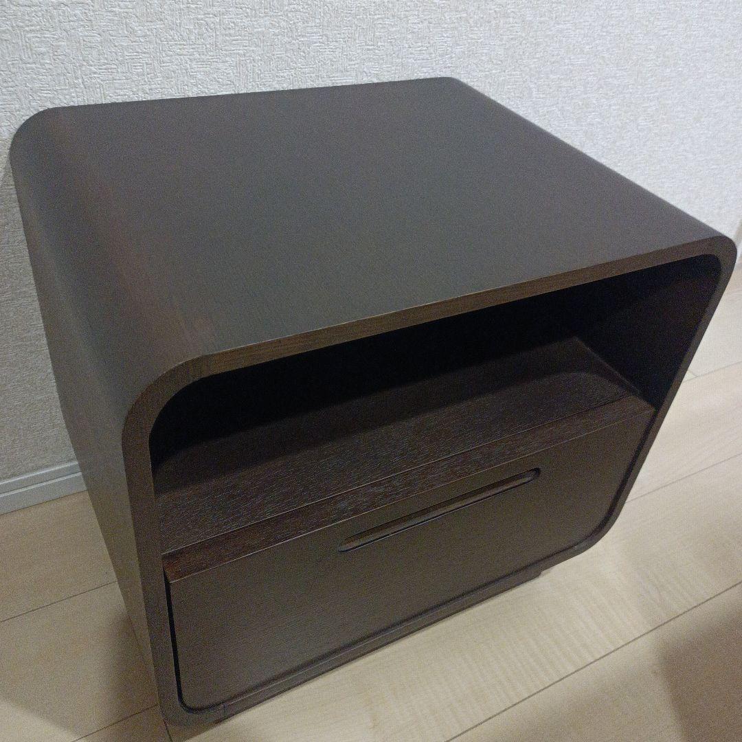 IDC大塚家具　ナイトサイドテーブル「インセンス2」ブラウン