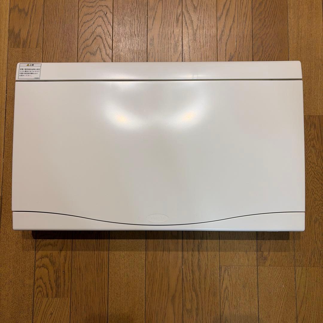 中古の電灯分電盤 メイン75A-30回路 2SPホワイト