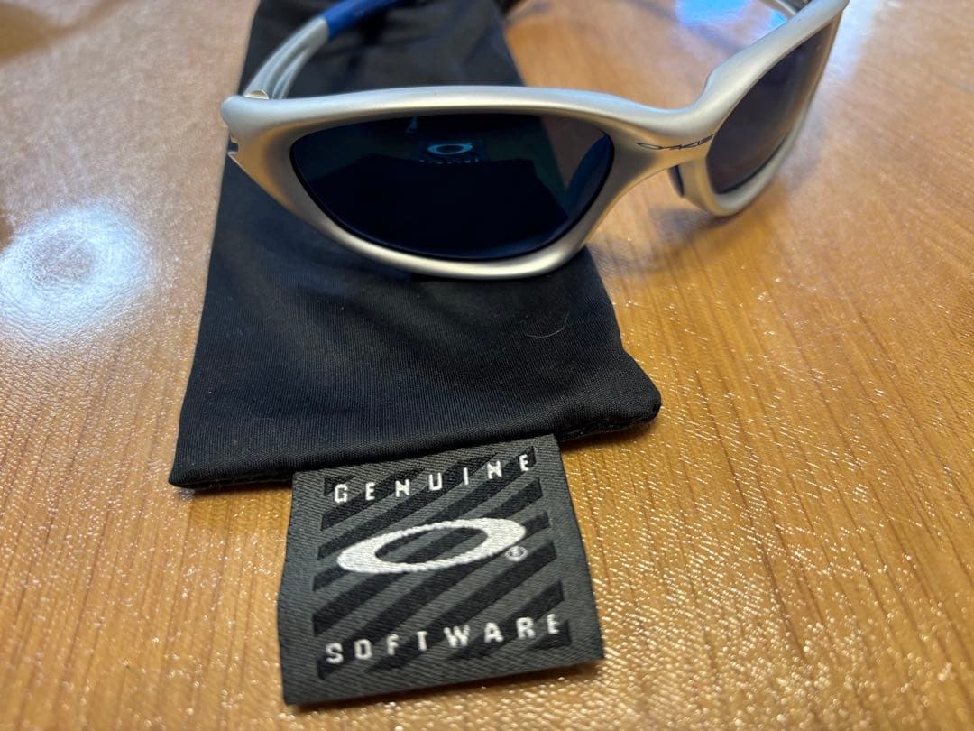 値下げ　オークリー　スポーツサングラス シルバー/青