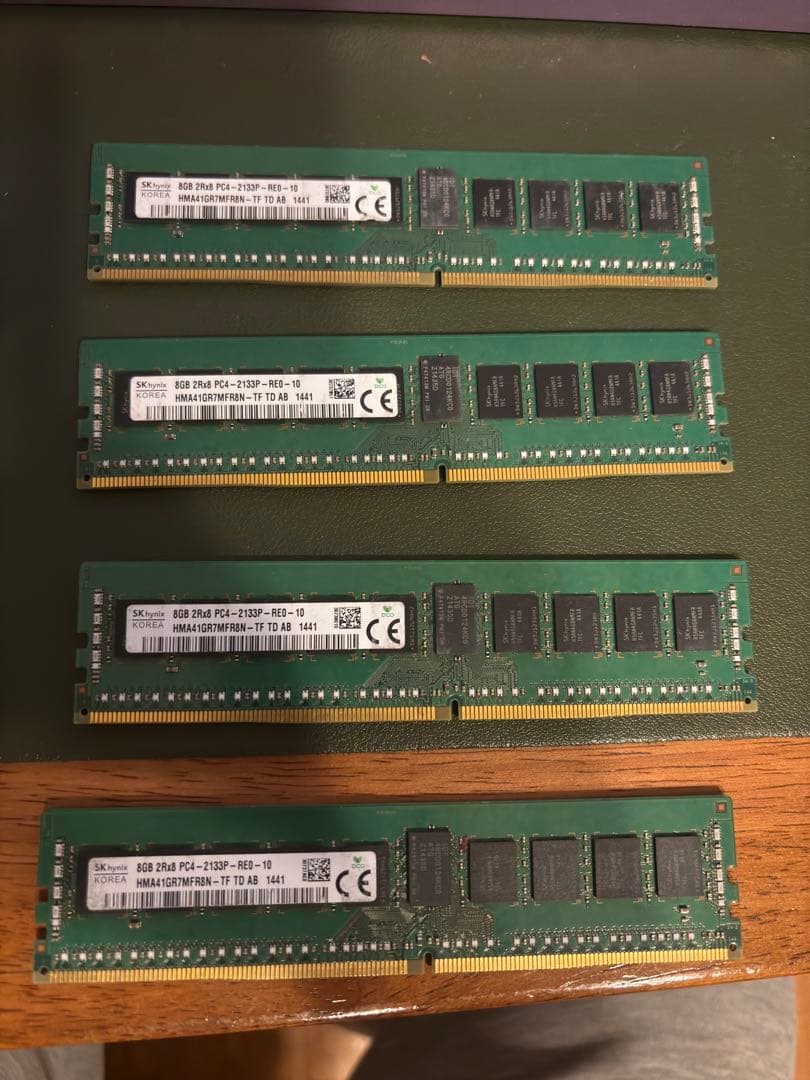ECC Registered 8GBx4 DDR4 メモリー PC4-2133P