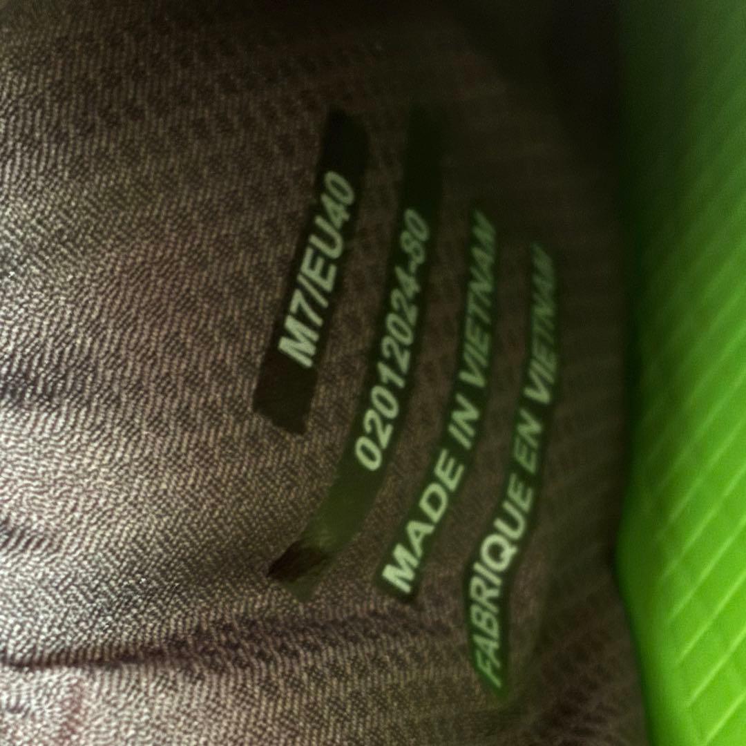 OOFOS ウーフォス OOcOOzie ウークージー　M7 26㎝