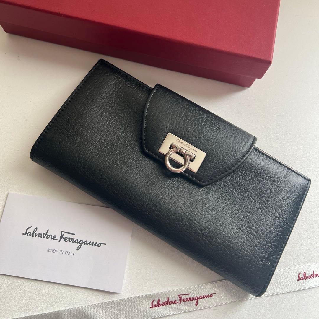 12 極上美品 Ferragamo サルバトーレフェラガモ 2つ折り 長財布
