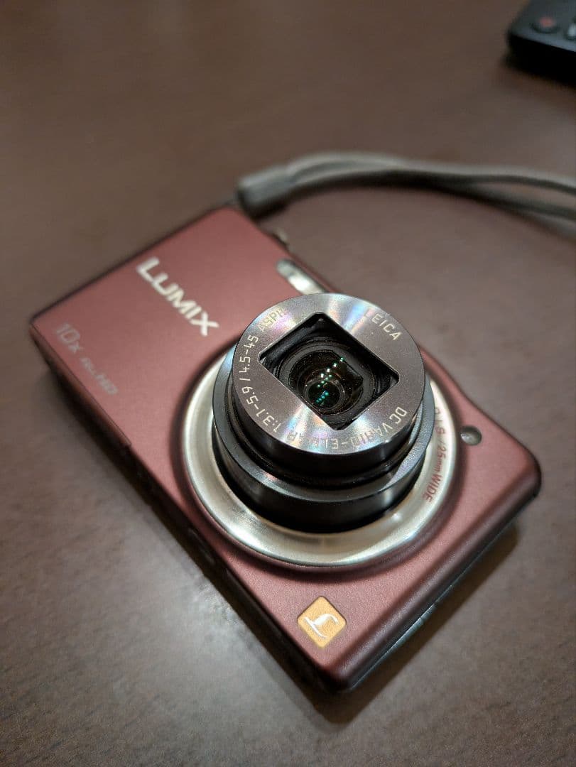 Panasonic　パナソニックLUMIX DMC-S27 デジタルカメラ