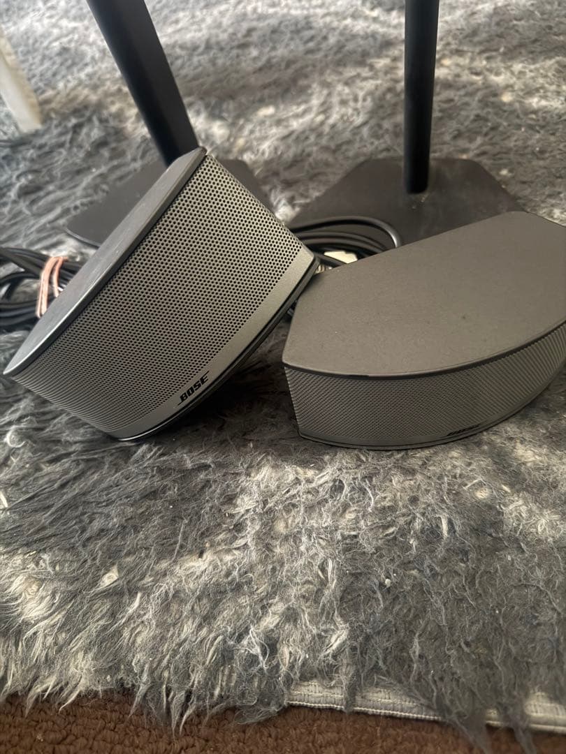 BOSE スピーカー シルバー 楕円形