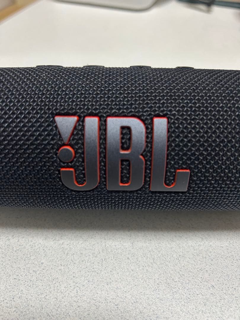 美品　JBL FLIP6 ワイヤレススピーカーブラック　即日発送