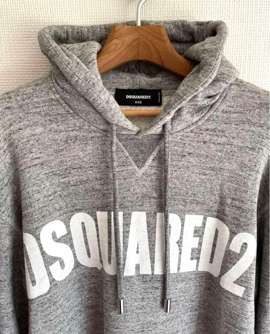DSQUARED2 ディースクエアード　パーカー　トップス　サイズ XXS