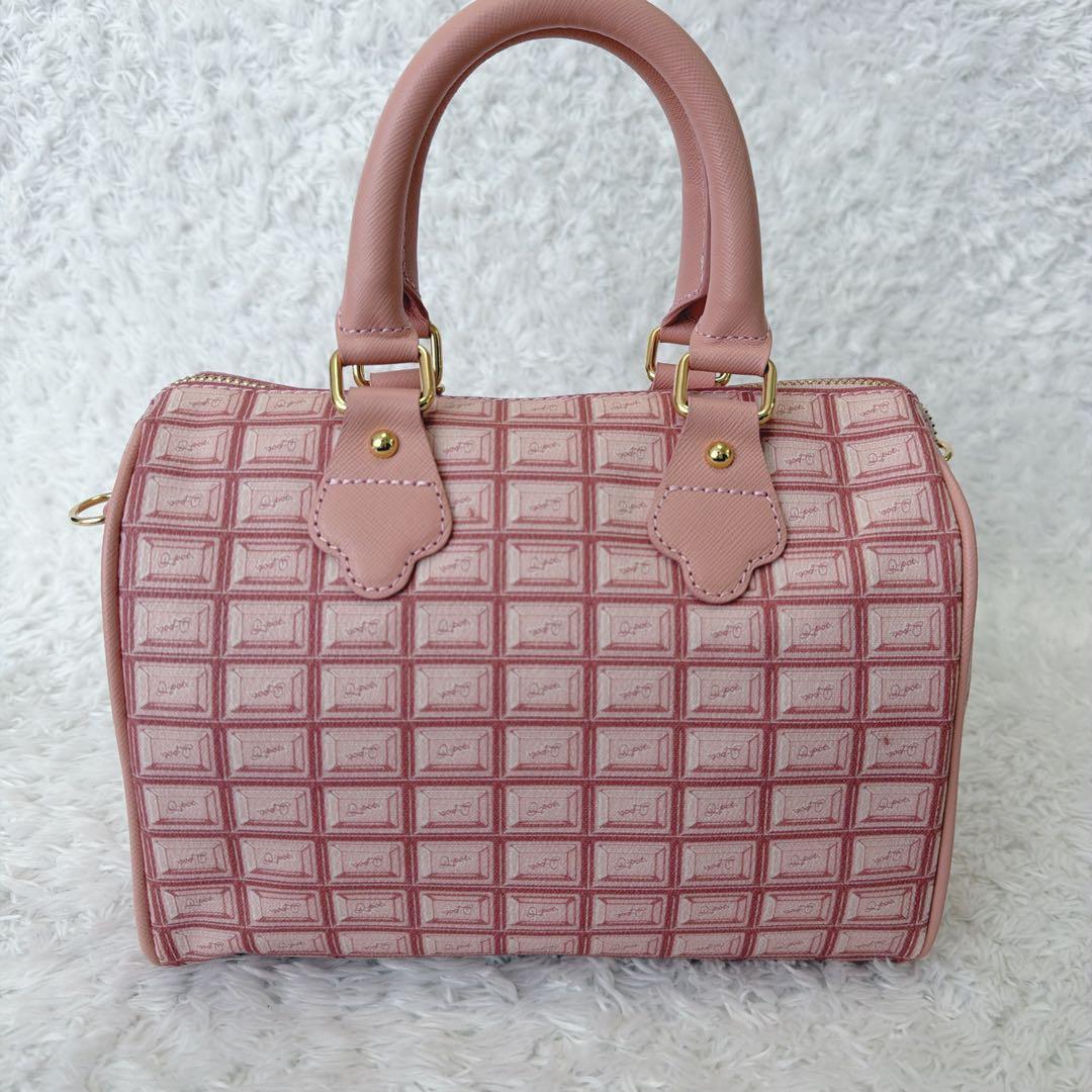 ねこ様 新品 Q-pot. ストロベリーチョコレート ミニ ボストンバッグ