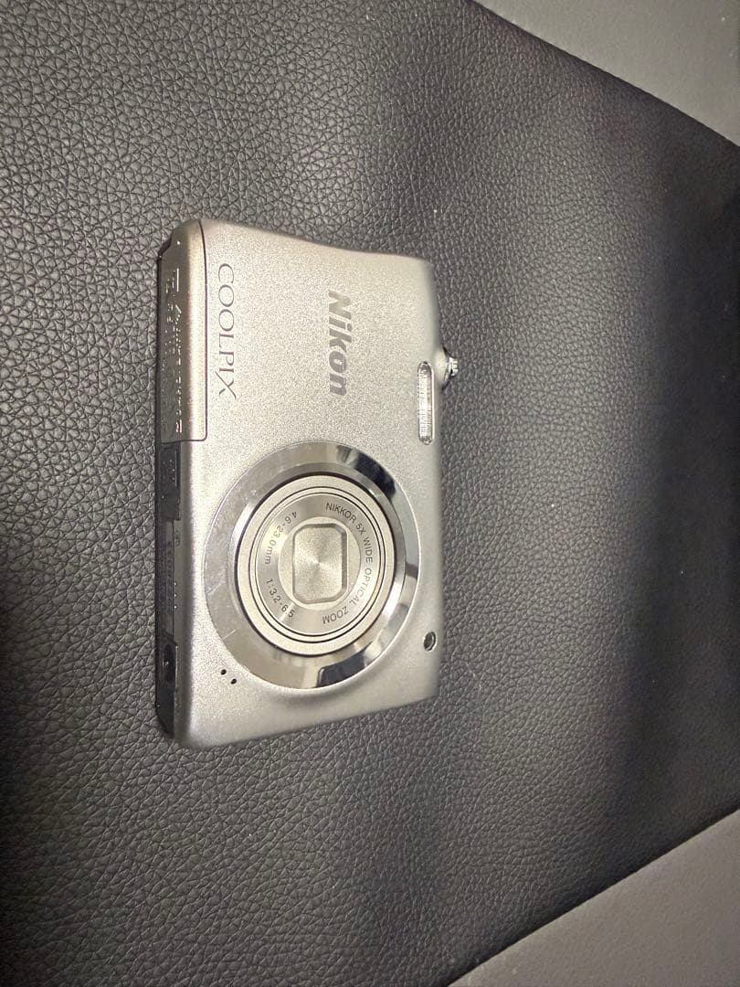 Nikon COOLPIX A100デジタルカメラ【動作確認済み・美品】