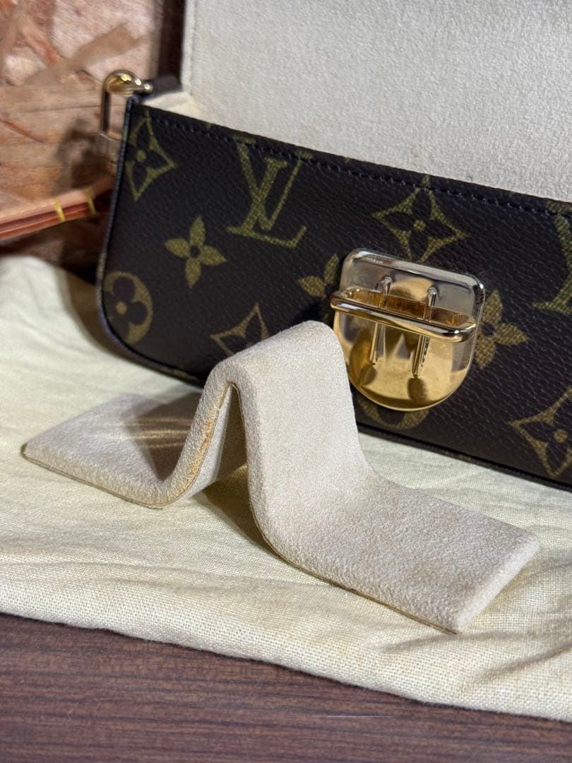 ルイヴィトン モノグラム 眼鏡ケース