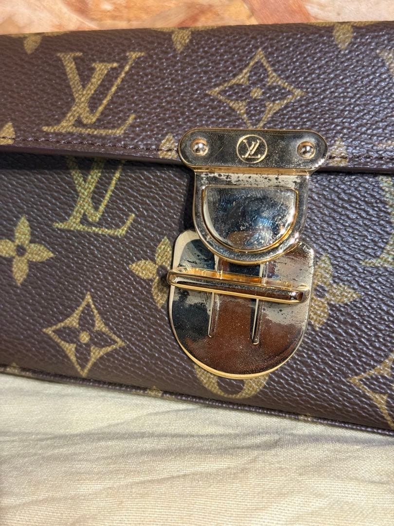 ルイヴィトン モノグラム 眼鏡ケース