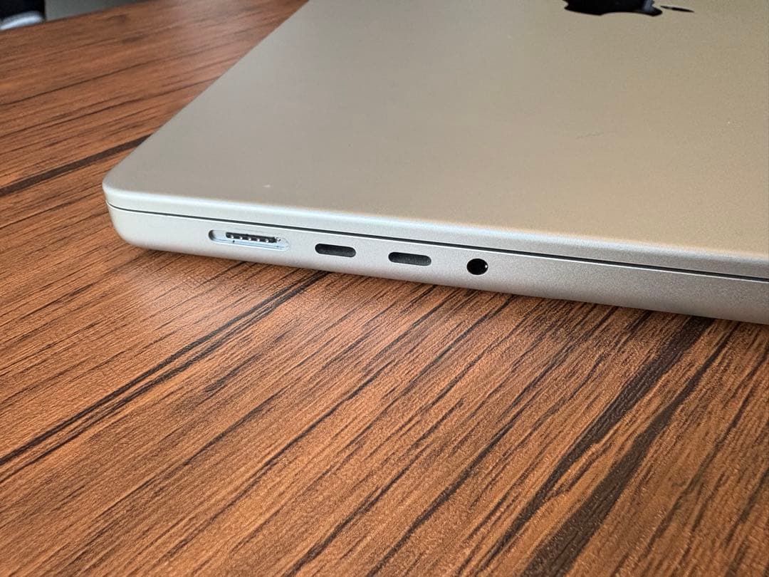 Macbook pro M1 MAX 32GB 1TB 16インチ
