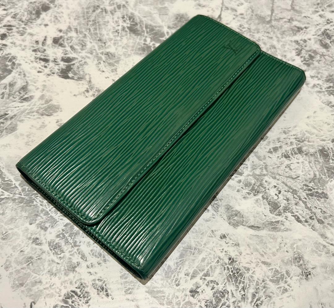 LOUIS VUITTON 財布 インターナショナル エピ　グリーン