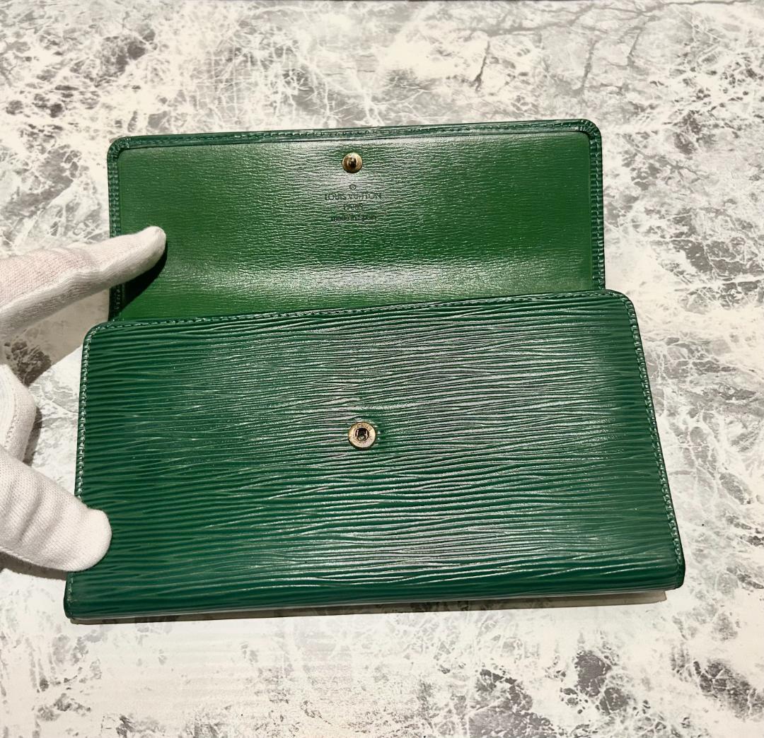 LOUIS VUITTON 財布 インターナショナル エピ　グリーン