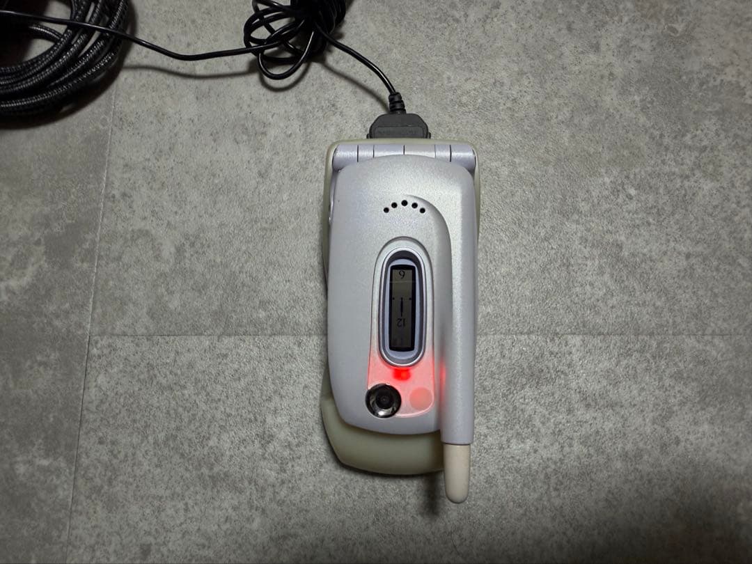 【レア】美品 ドコモ N251is ガラケー 卓上ホルダ N011 セット