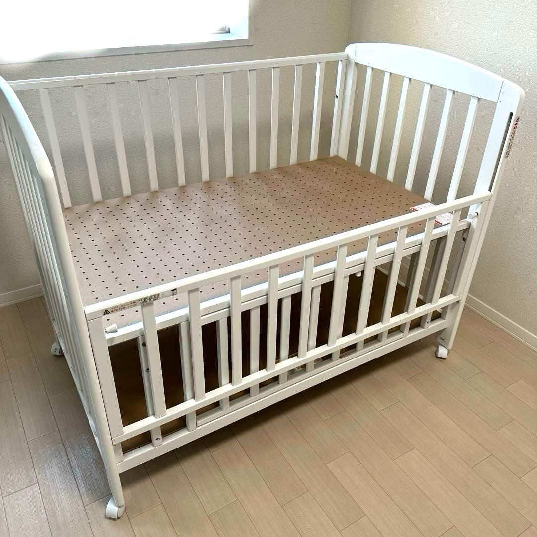 カトージ　ベビーベッド　レギュラーサイズ　説明書付き