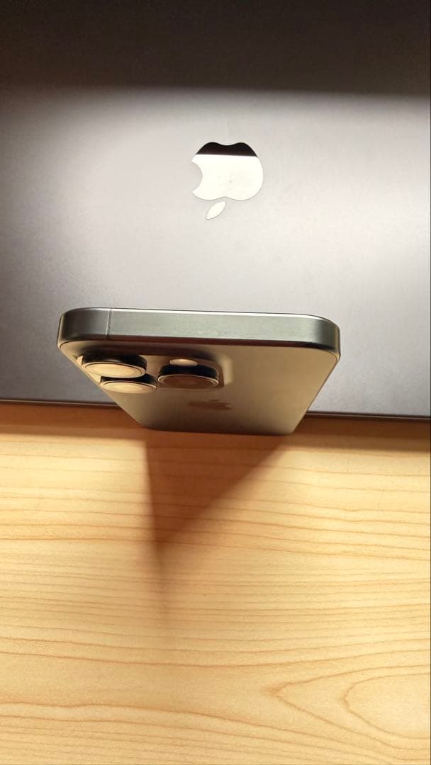 Apple iPhone 15 Pro スペースグレー 256 GB 本体ケース