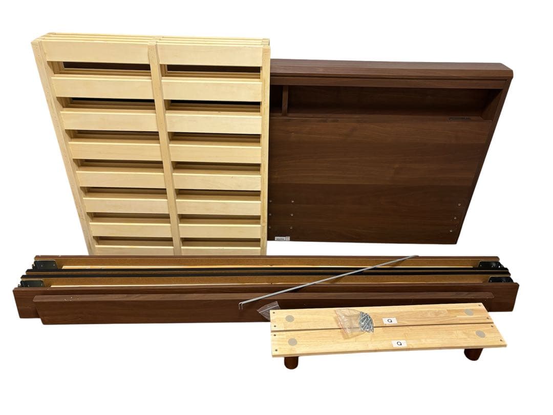 クイーンベッドフレーム 木製スラット LEDライト付き