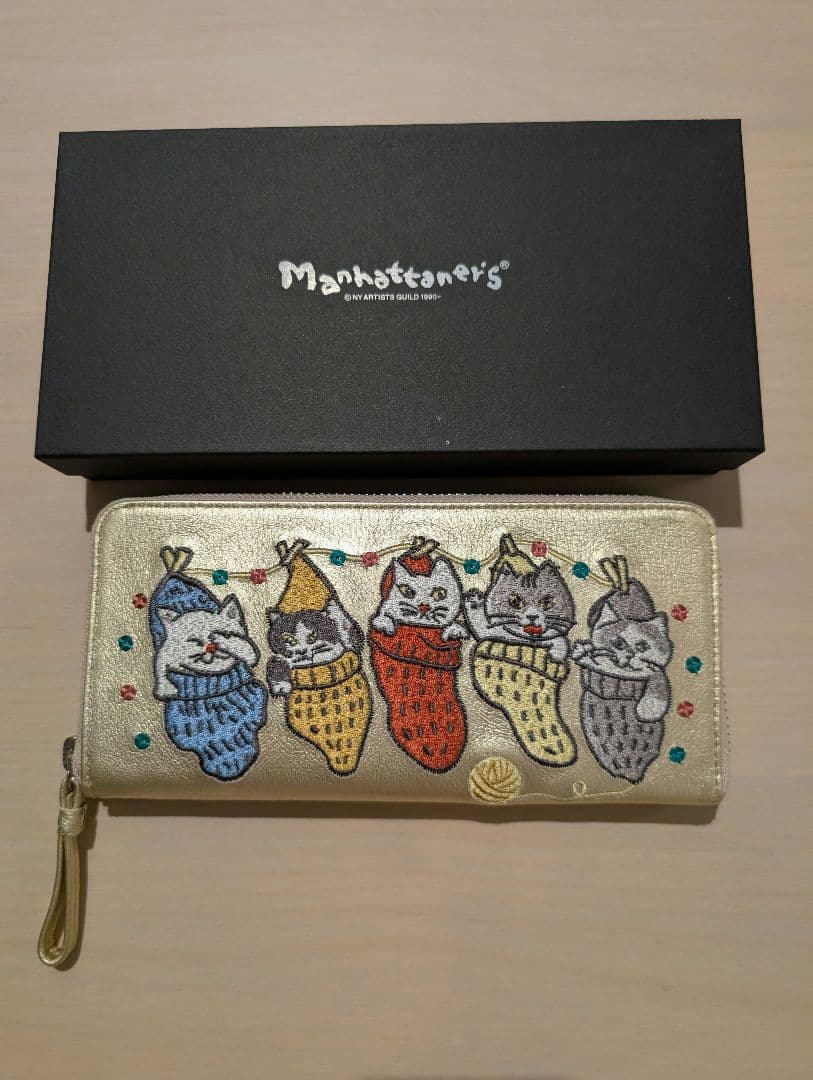 新品　マンハッタナーズ 財布 ティンクルパース ラウンドファスナー長財布　金色