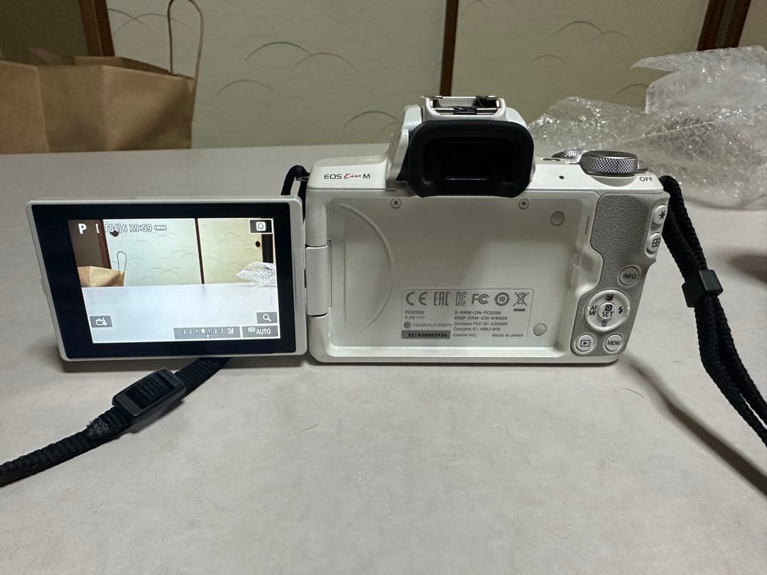 canonEOSkissM 本体レンズ2本付き