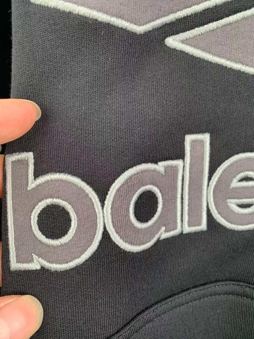 希少 balenciaga フード付きスウェット ブラック L