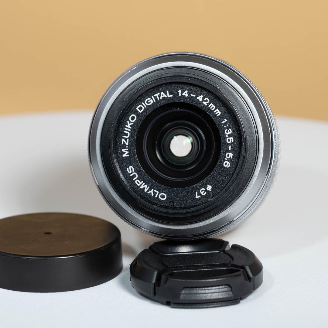 OLYMPUS M.ZUIKO DIGITAL 14-42mm Ⅱ R シルバー