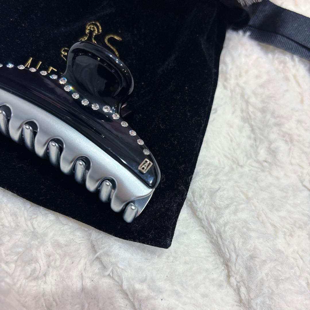 アレクサンドル ドゥ パリ　ヴァンドームクリップM 黒 シルバー