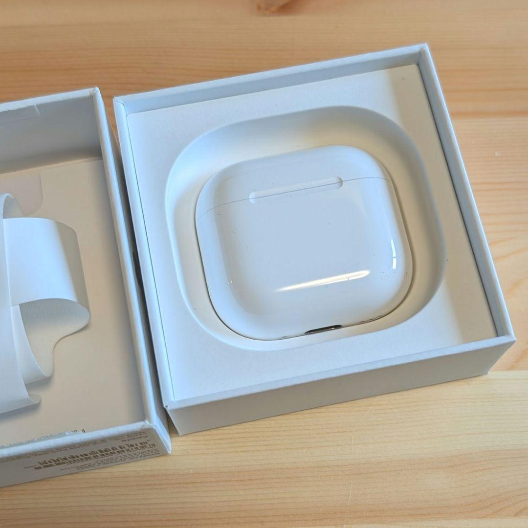Apple AirPods 4 ANC アクティブノイズキャンセリング機能搭載