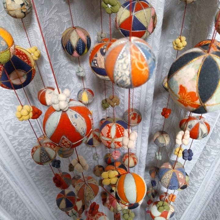 吊し雛古布ボール飾り