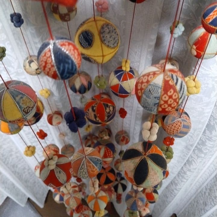 吊し雛古布ボール飾り