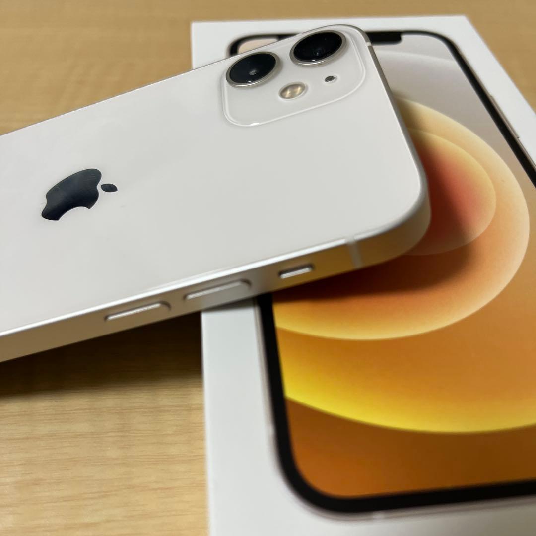 iPhone 12 mini ホワイト