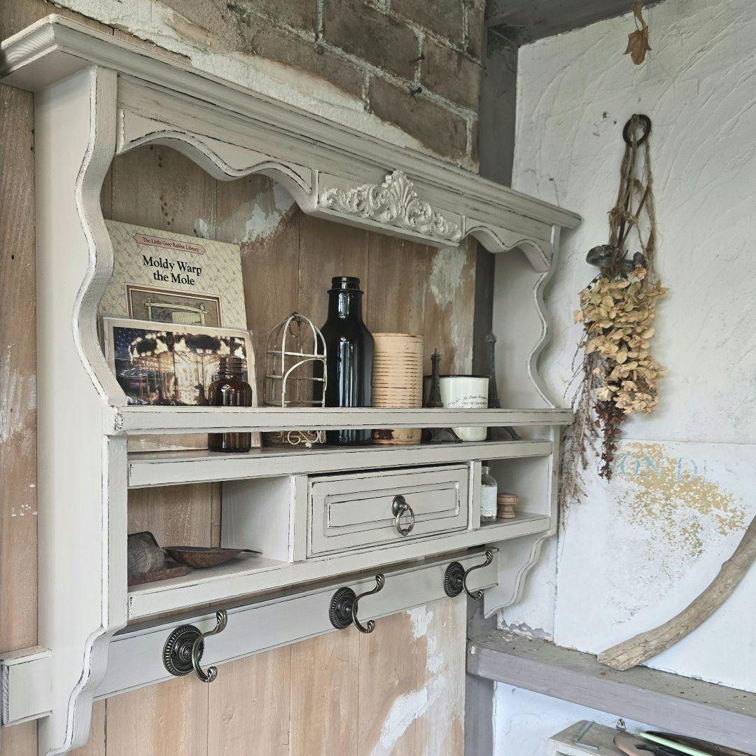 フレンチアンティークシャビー壁掛けシェルフ　ワイド700 モール 引き出し