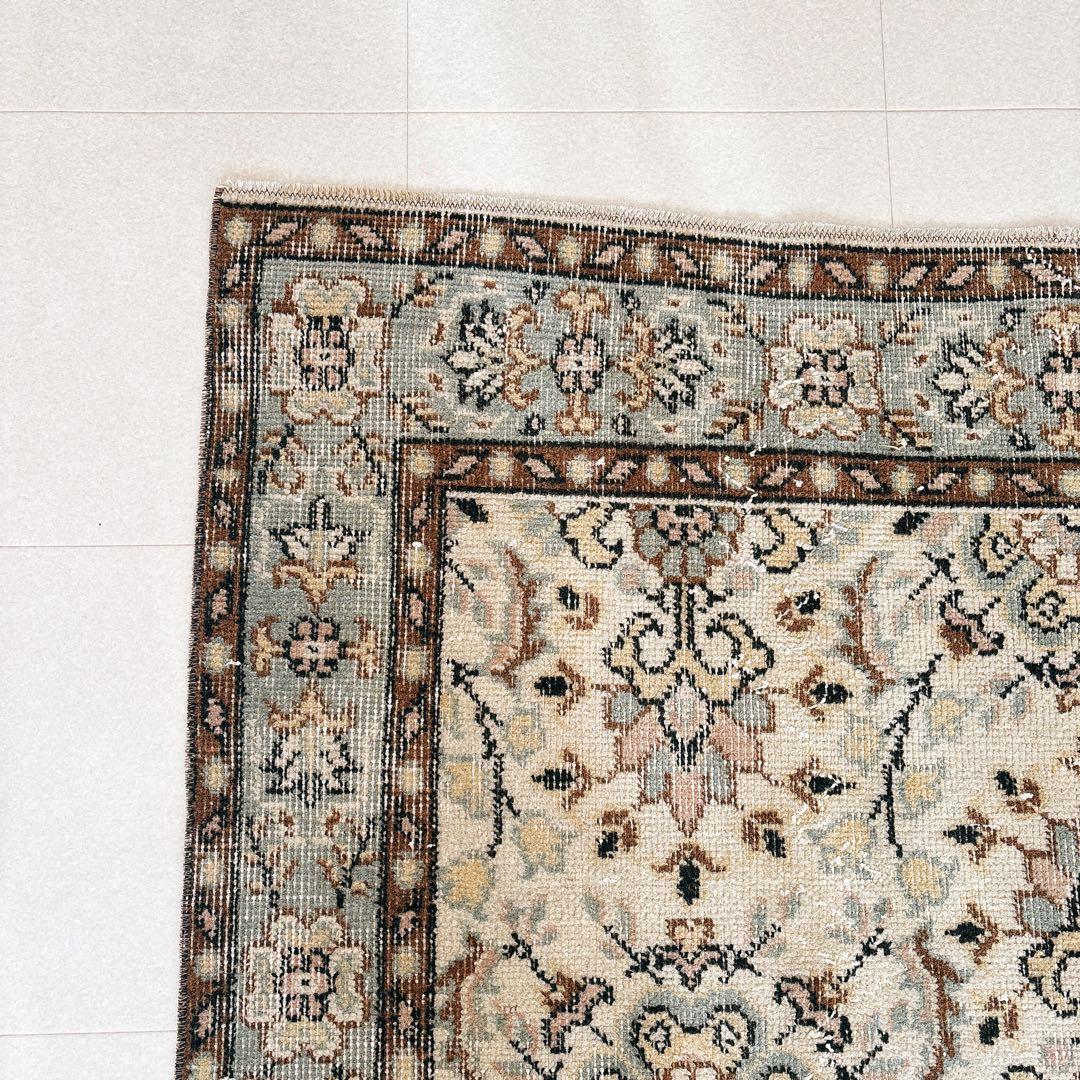 トルコ　ヴィンテージラグ　グリーン　ベージュ　ブラウン