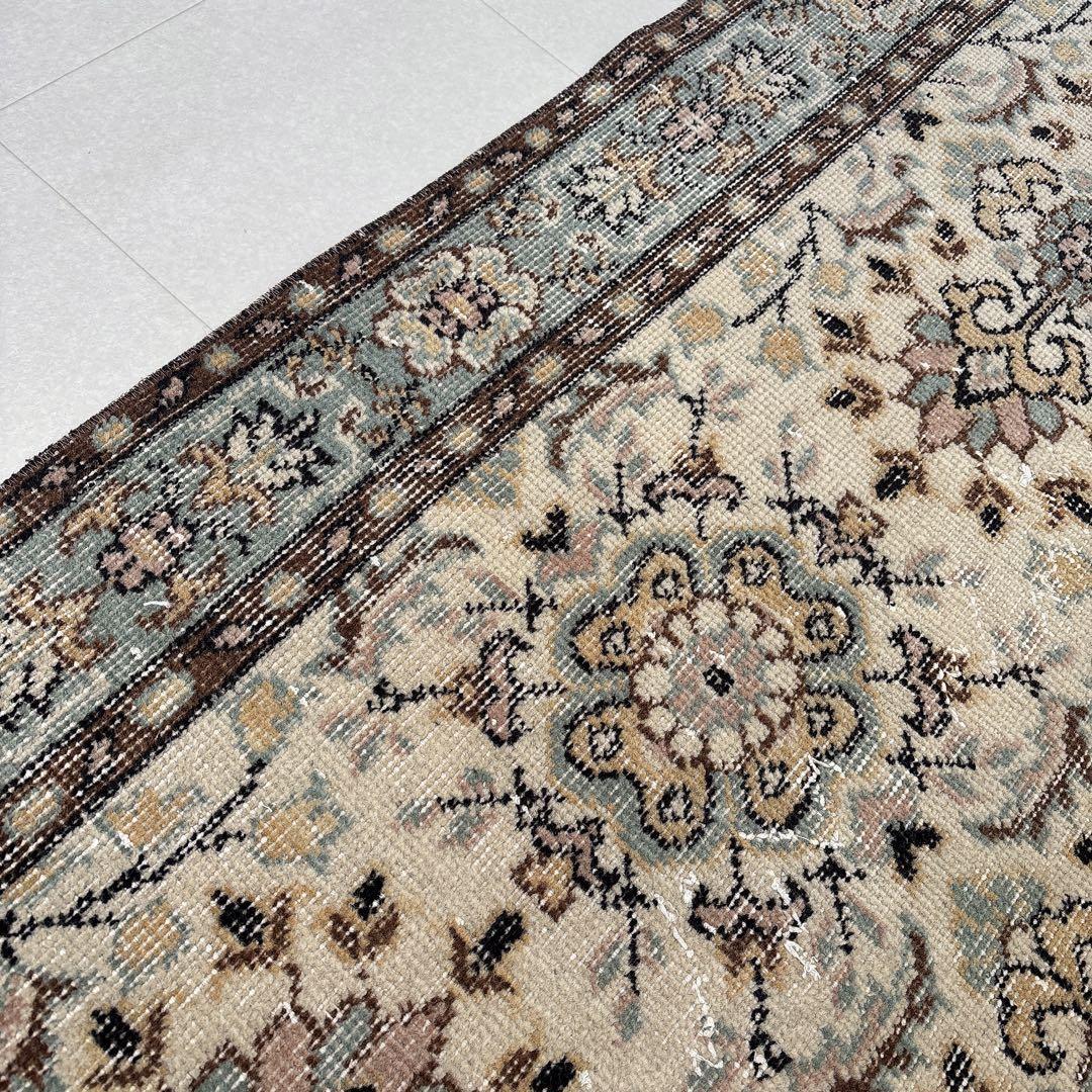 トルコ　ヴィンテージラグ　グリーン　ベージュ　ブラウン