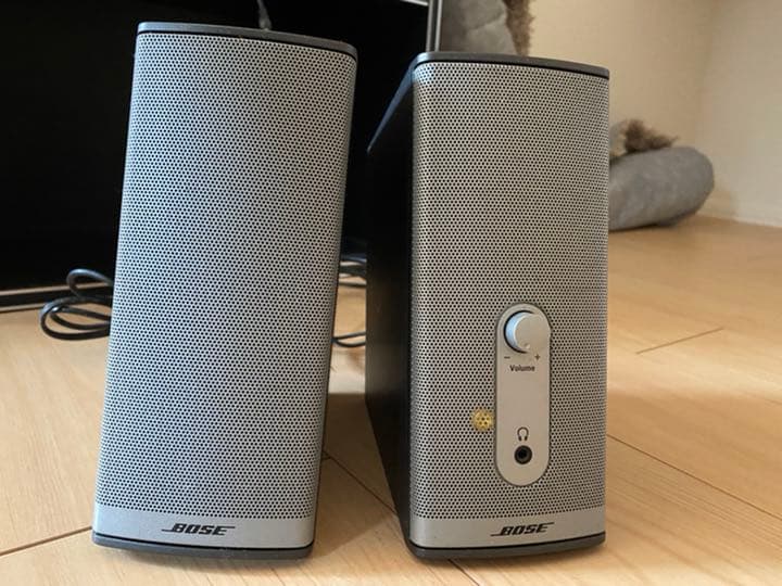 Boseのスピーカー　シルバー