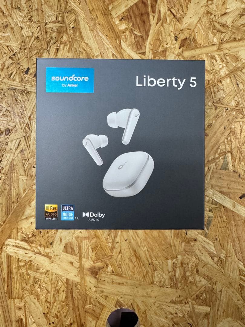 【未使用】Anker soundcore Liberty5 ケース 白