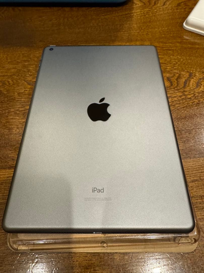 iPad 第７世代　　Wi-Fiモデル　32GB