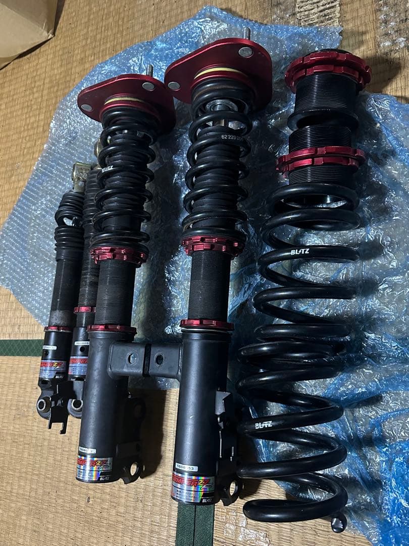 見切り処分！ハリアー　BLITZ ダンパーZZR